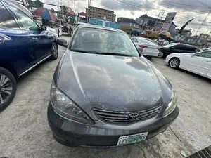 2006 Toyota Camry LE 2.4L Sedan - Wadda Aka Yi a Najeriya