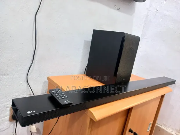 LG SJ8 4.1ch Soundbar with Wireless Subwoofer - 1