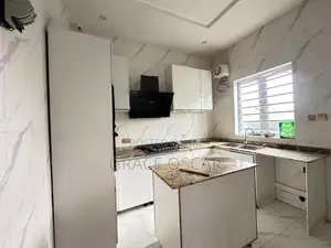 4 Bedroom Terraced Duplex don haya a Ikota, Lekki