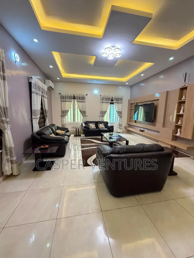 Gidan 5 Bedroom Mai Cikakken kayan sawa don haya a Osapa London - 1