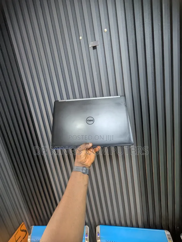 Dell Latitude 15 E5570 Laptop - Core i7, 8GB RAM, 256GB SSD - 1
