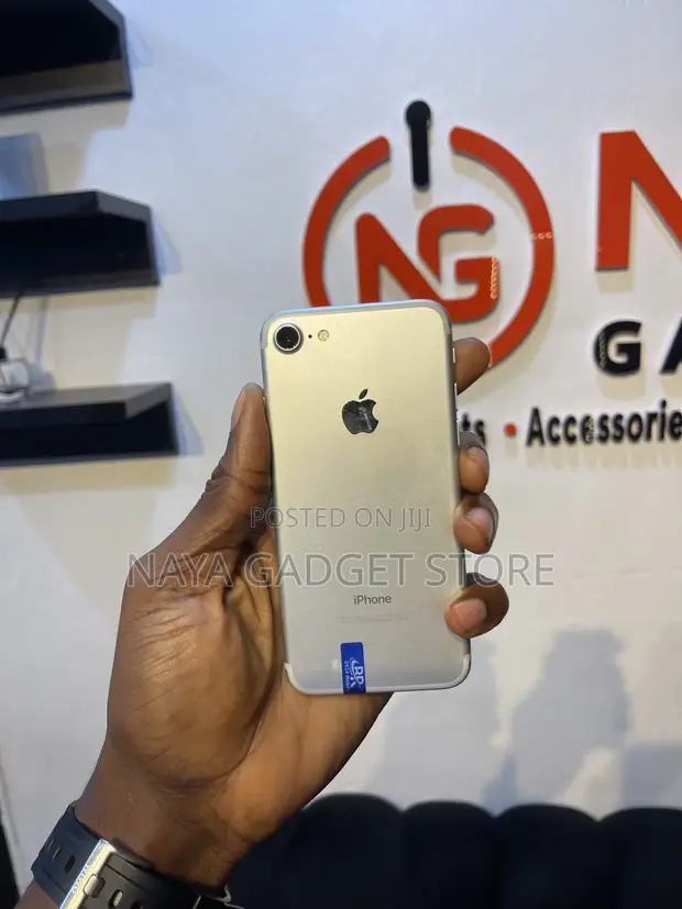 Apple iPhone 7 32GB Fari - 1