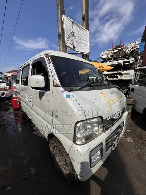 Suzuki Every 2010 White Mini Bus - 1