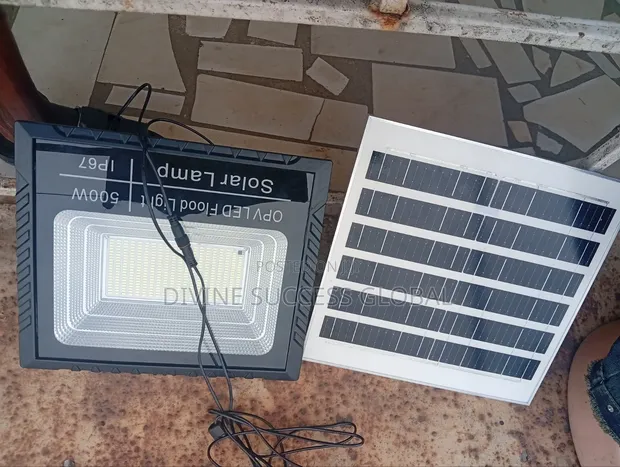 500W IP67 LED Solar Floodlight Mai Sarrafa Nesa - 1