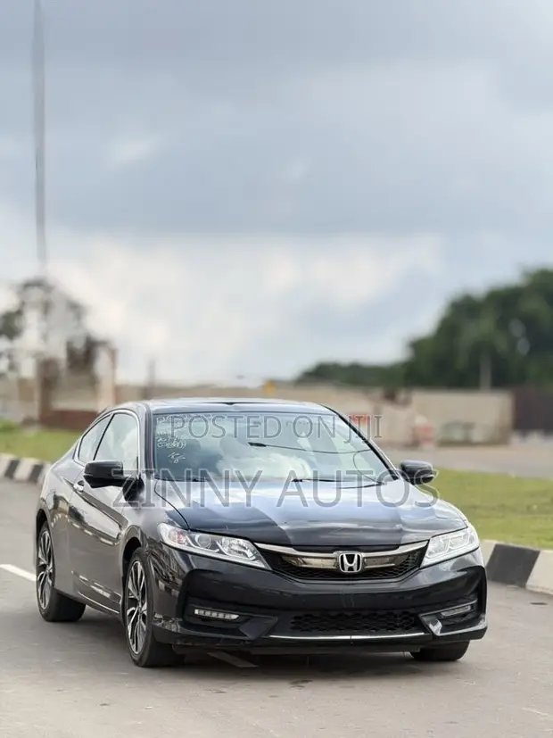 Honda Accord 2017 Black - 1