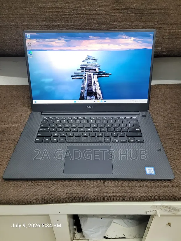 Dell Precision 5520 Laptop - Intel Xeon, 16GB RAM, 512GB SSD - 1