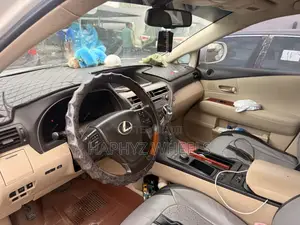 Lexus RX 350 2010 Fari