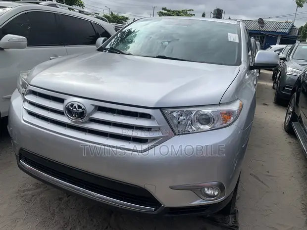 Toyota Highlander Limited 3.5L 4WD 2013 Silver - 1