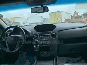 2013 Honda Pilot Touring w/RES/Navi 4WD SUV