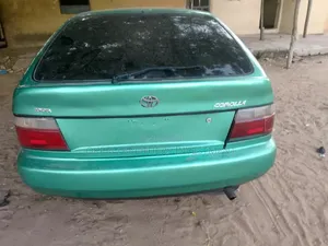 Toyota Corolla 1.6 Hatchback 1997 Kalar Kore