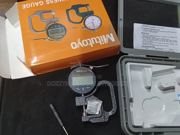 Mitutoyo Thickness Gauge - 1