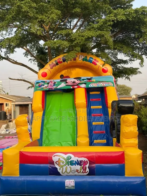 Mickey Mouse Bouncing Castle - 1