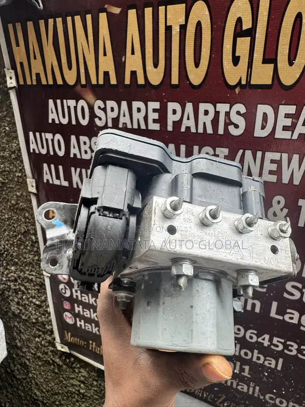 Toyota Avalon 2013-2014 ABS Unit - Tested - 1