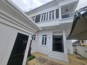 Dakin Kwalba na Dama don Sawa a Chevron, Lekki