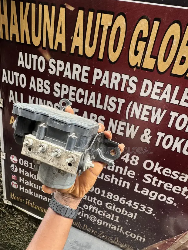 ABS Module na Toyota Avalon 2013-2014 - 1