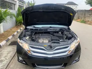 2011 Toyota Venza Limited - Black