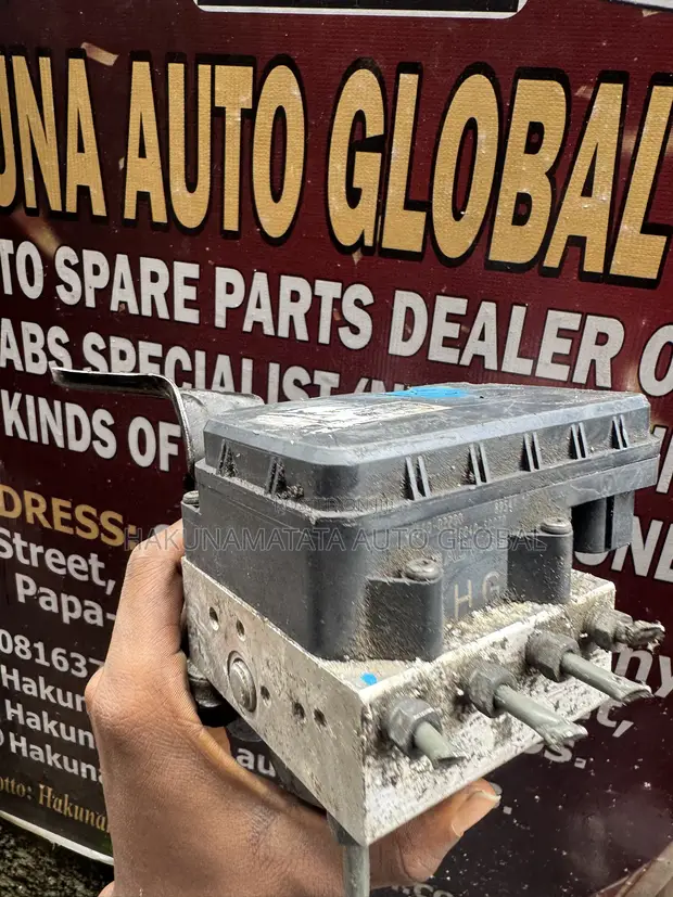2014 Toyota Corolla ABS Pump/Module - 1