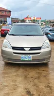 Siyar da Motoci: Toyota Sienna Bus da Camry Car - 1