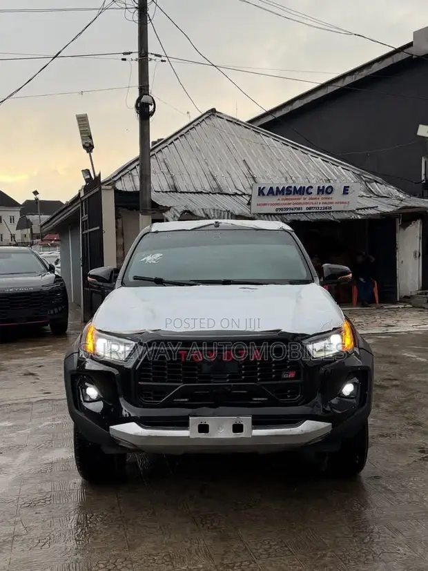 2020 Toyota Hilux GR Sport - 1