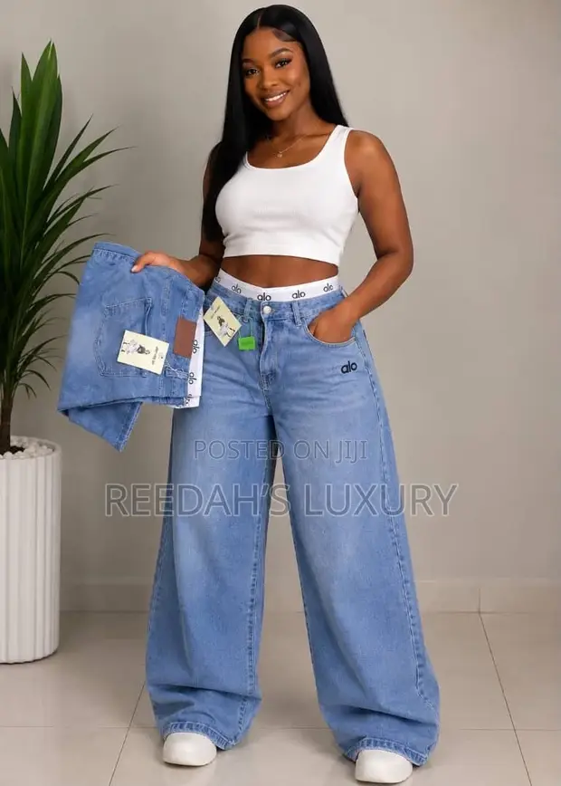 Alo Boxer-Detail Boyfriend Jeans - 1