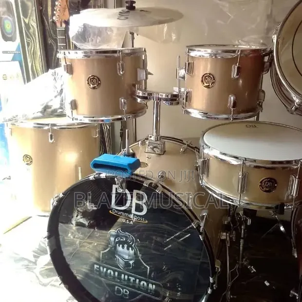 D-B Evolution Professional 5-Piece Acoustic Drum Set - 1