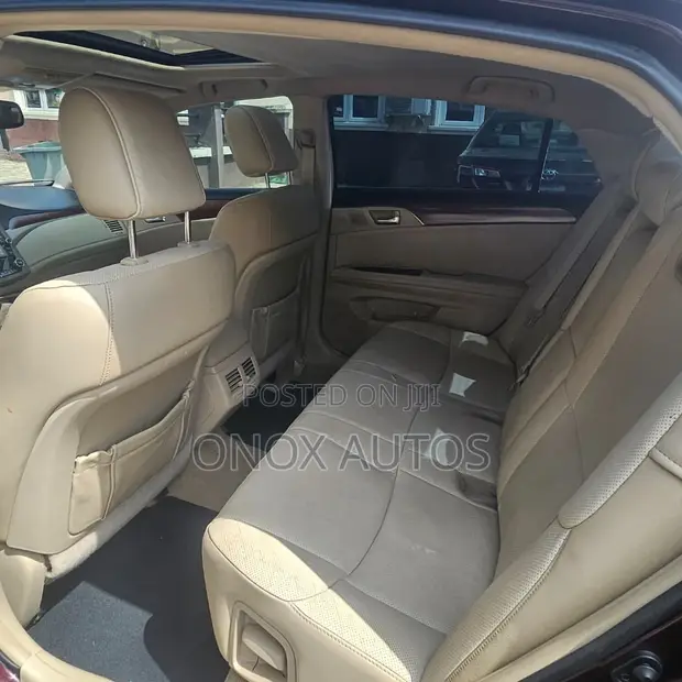 Toyota Avalon Limited Sedan FWD Maroon 2012 - 1