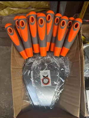 Brand New Rubber Handle Trowel