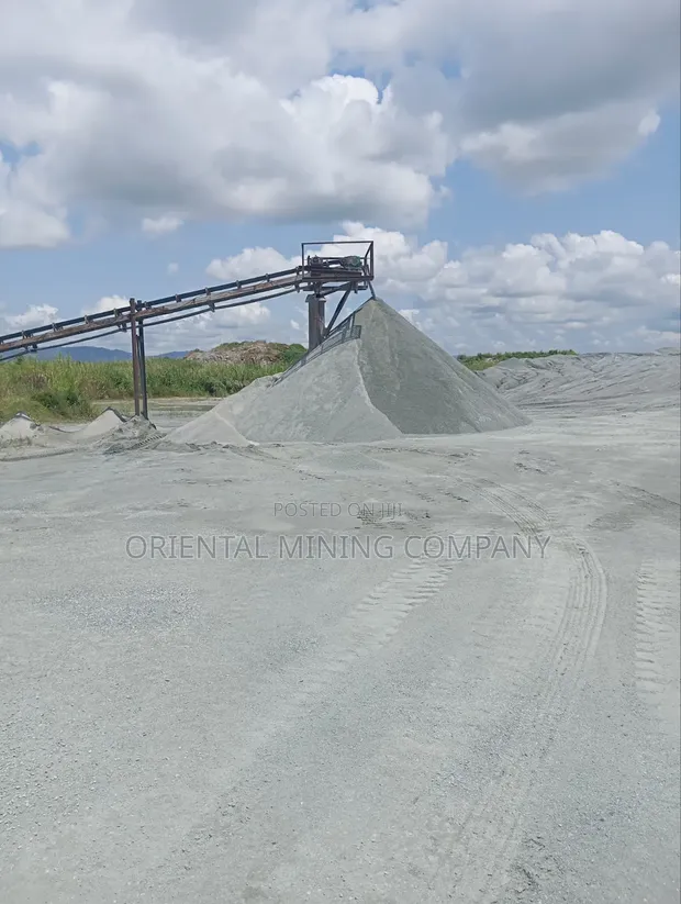 30 Tons 3/4 Granite Chippings - Direct Quarry Price - 1