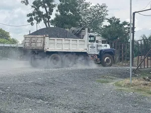 30 Tons 3/4 Granite Chippings - Direct Quarry Price