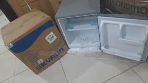 Brand New Skyrun BCD-50HW Mini Fridge