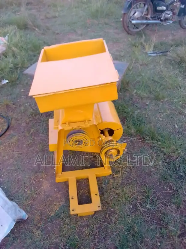 Maize/Cowpea Sheller with Blower - 1
