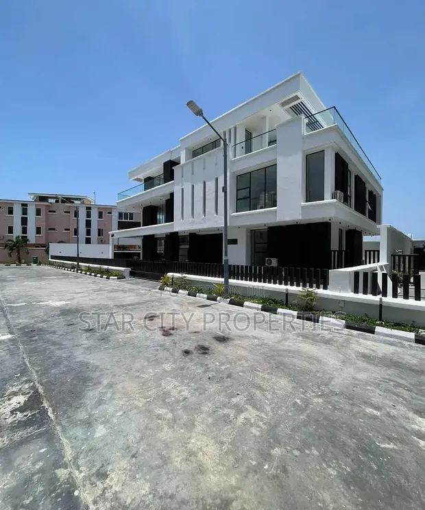 5-Bedroom Duplex with Pool & Gym in Osapa London, Lekki - 1