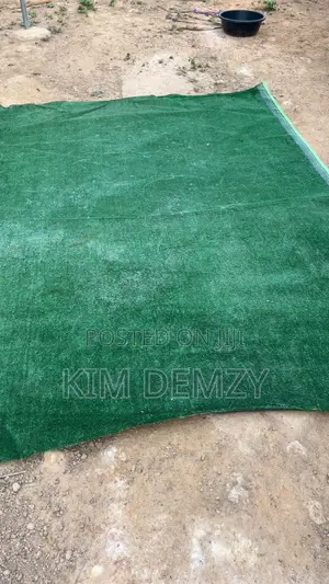 6 Yards Katin Ciyawa Na Wucin Gadi Launin Kore - Ibadan