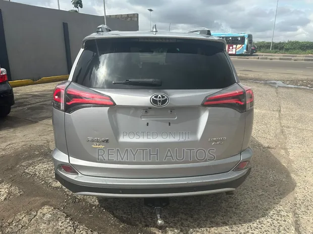 2016 Toyota RAV4 Limited AWD SUV - Silver - 1