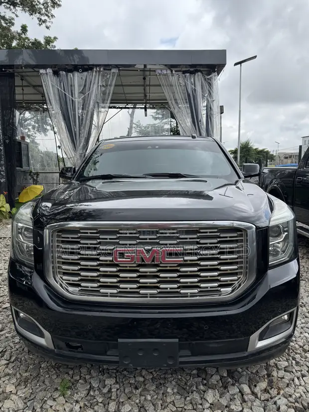 2018 GMC Yukon Denali XL 4x4 - 1