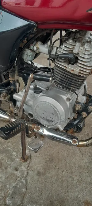 Bajaj Boxer 2019 Red