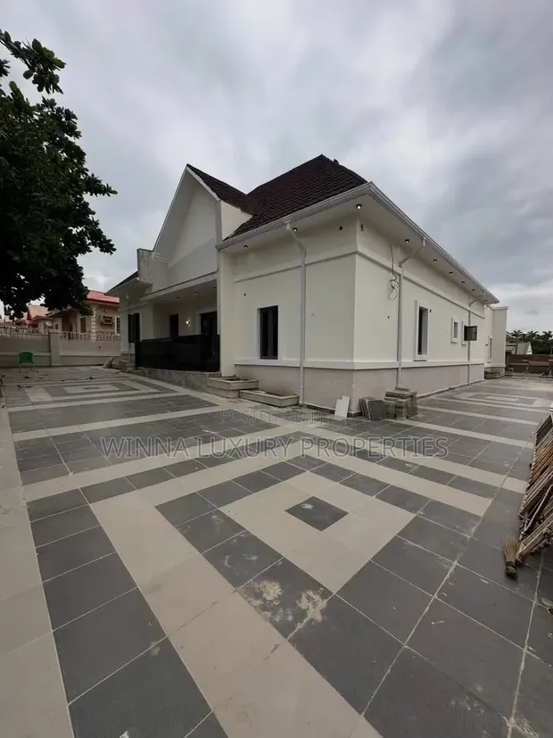 4 Bedroom Bungalow A Huta Sunnyvale Estate, Lokogoma Don Siyarwa - 1