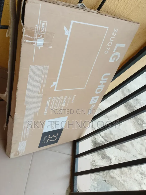 LG 32-Inch Smart LED TV - Model 32UQ70 - 1