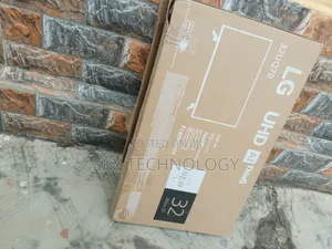 LG 32" HD Smart TV - WebOS, Wi-Fi Da Aka Gina Ciki