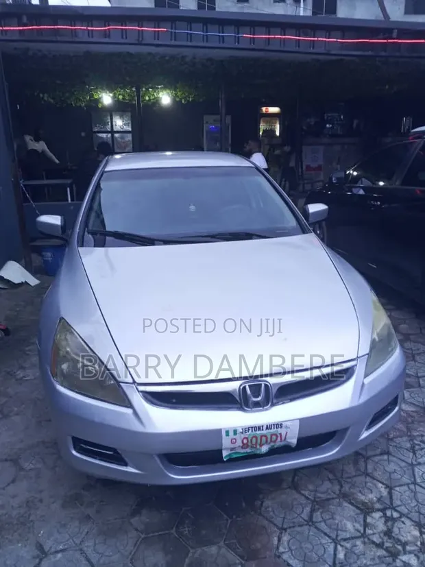 Honda Accord 2007 Silver - 1