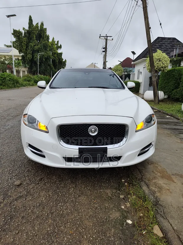 Jaguar XJ 2012 White - 1