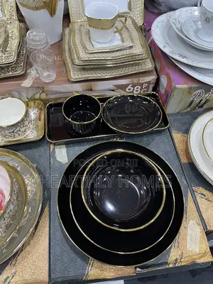 32-Piece Dinner Set