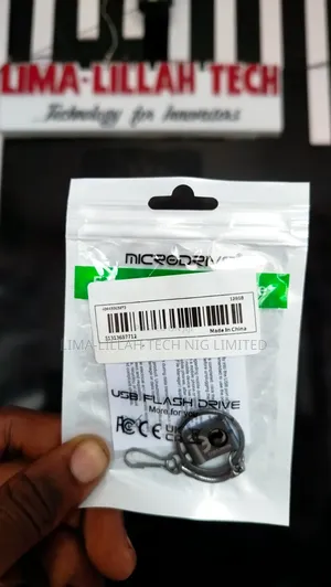 128GB USB 3.0 Flash Drive