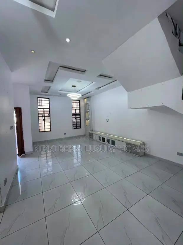 4 Bedroom Duplex for Sale in Chevron, Lekki - 1