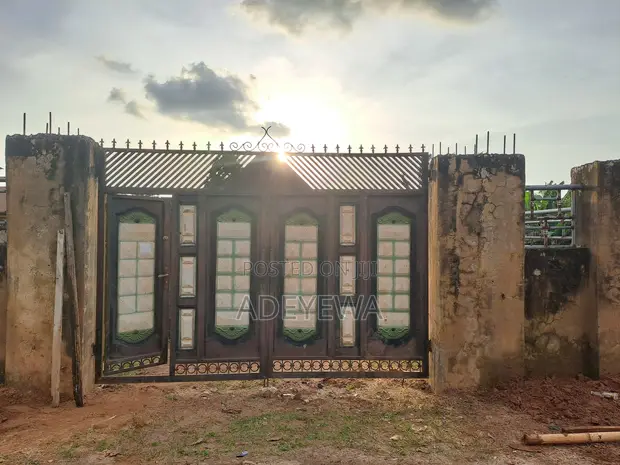 7-Bedroom Apartment for Sale in Ooni Layout, Ile-Ife - 1