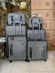 Prada Derar Jirgin Tafiya Akwatuna - 1
