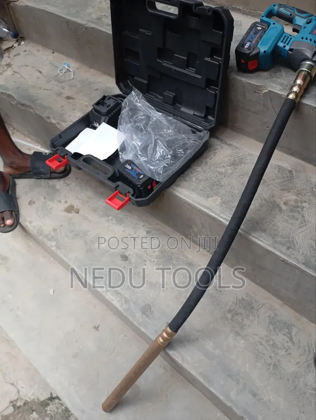 Brand New Cordless Concrete Vibrator Machine - 1
