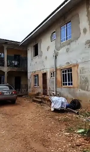 15 Dakuna a Filin 120x130ft, Benin City