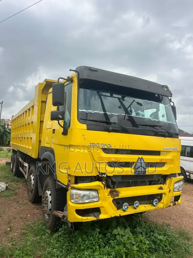 Howo 12-Tire Dump Truck - 1