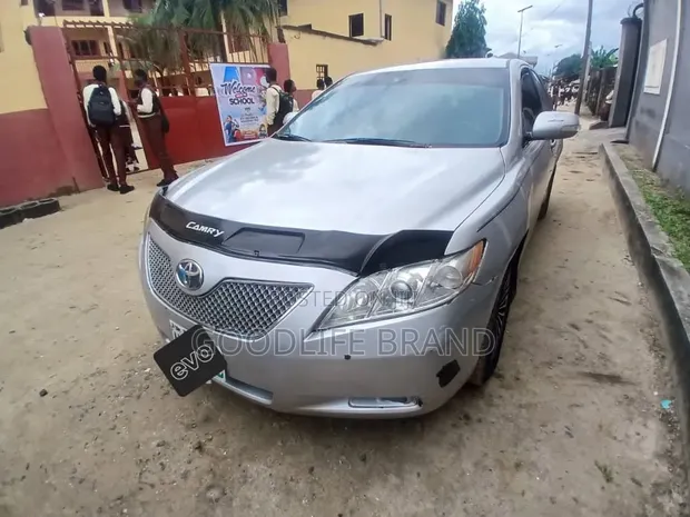 Toyota Camry LE 2009 Sedan Launi Azurfa 2.4L - 1